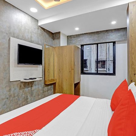 Hotel O R S Palace Ahmedabad Ngoại thất bức ảnh